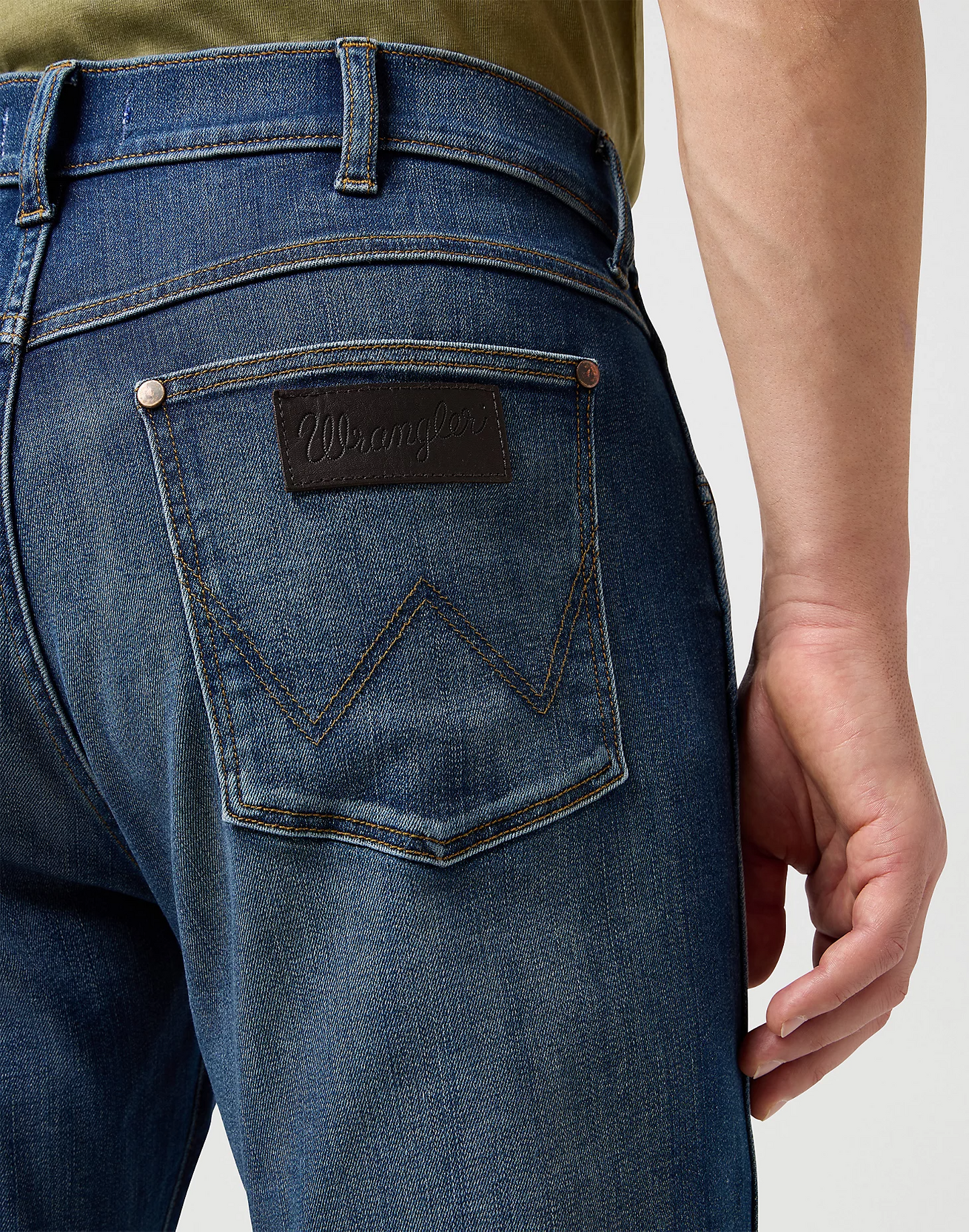 JEANS LARSTON MEDIUM STRETCH IN HARE - WRANGLER 1517